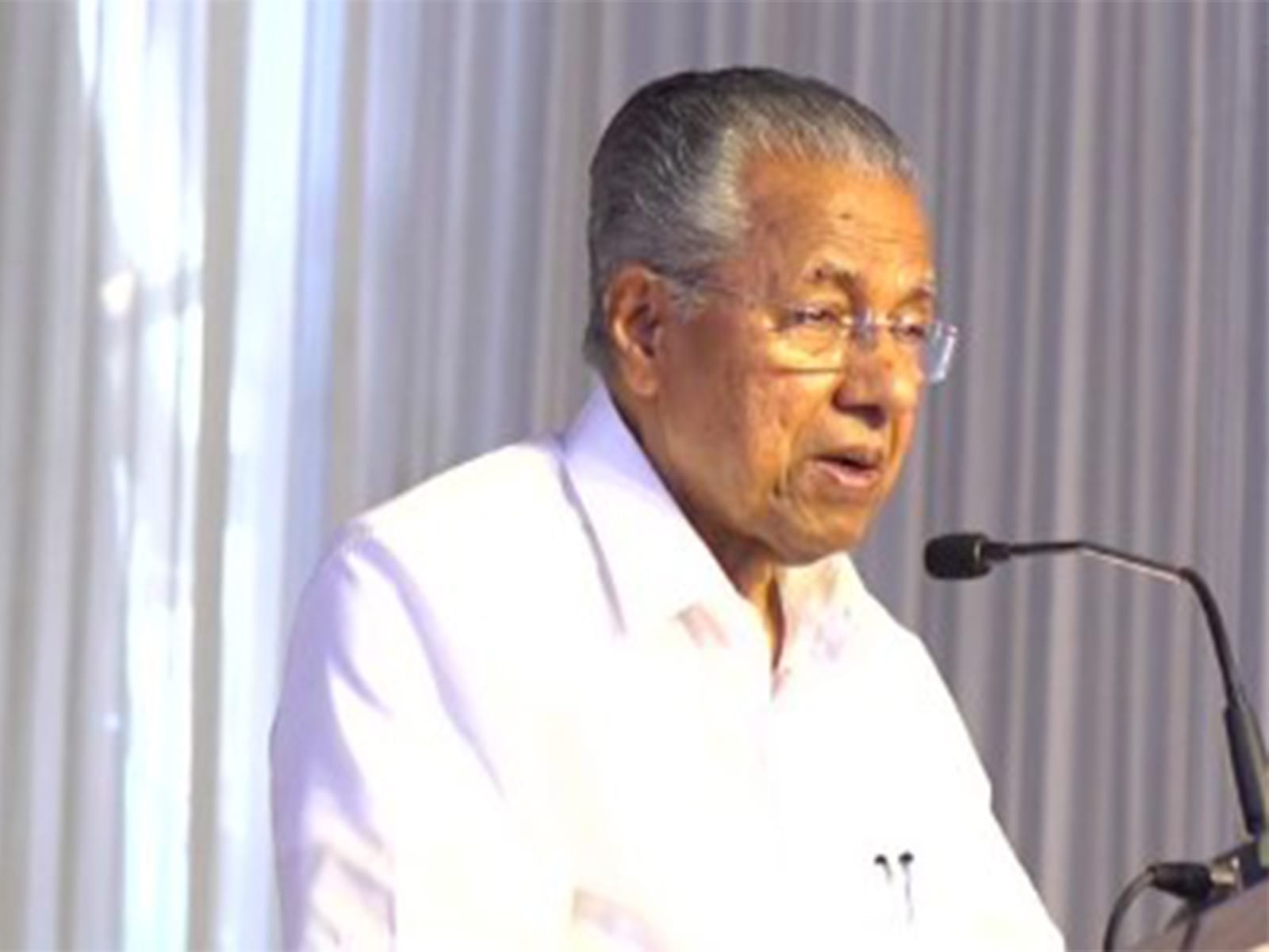 കണ്ണൂരിൽ വിദ്യാഭ്യാസ വിപ്ലവം: പനമ്പട്ട, വേങ്ങാട് സ്കൂൾ കെട്ടിടങ്ങൾ മുഖ്യമന്ത്രി ഉദ്ഘാടനം ചെയ്തു